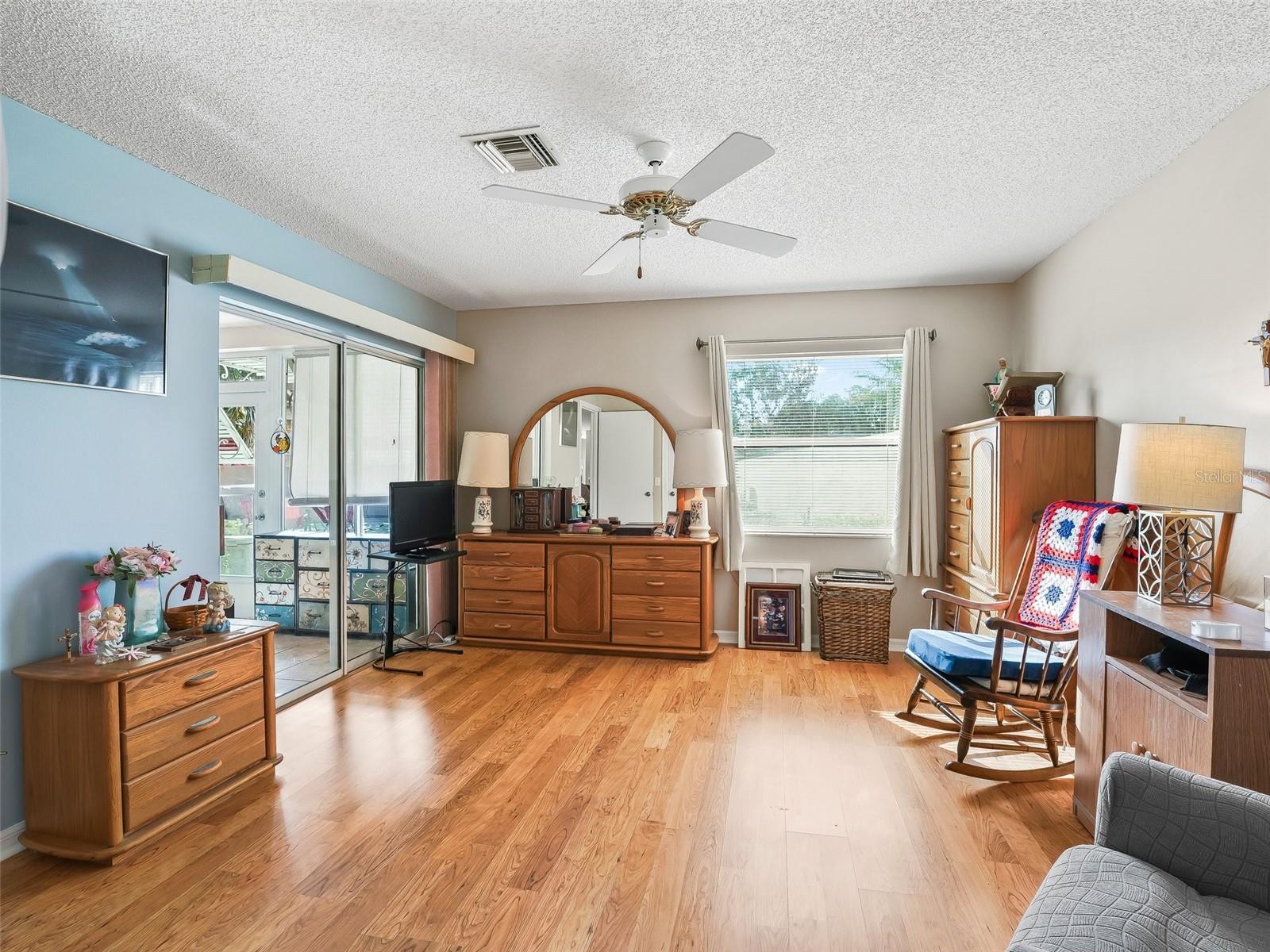 919 MEDIRA DR, THE VILLAGES, FL, 32159