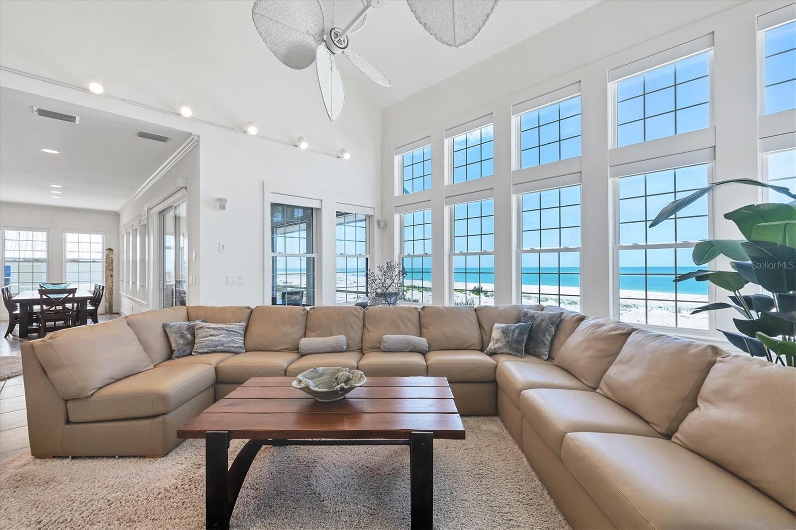 D6142123 Property Photo