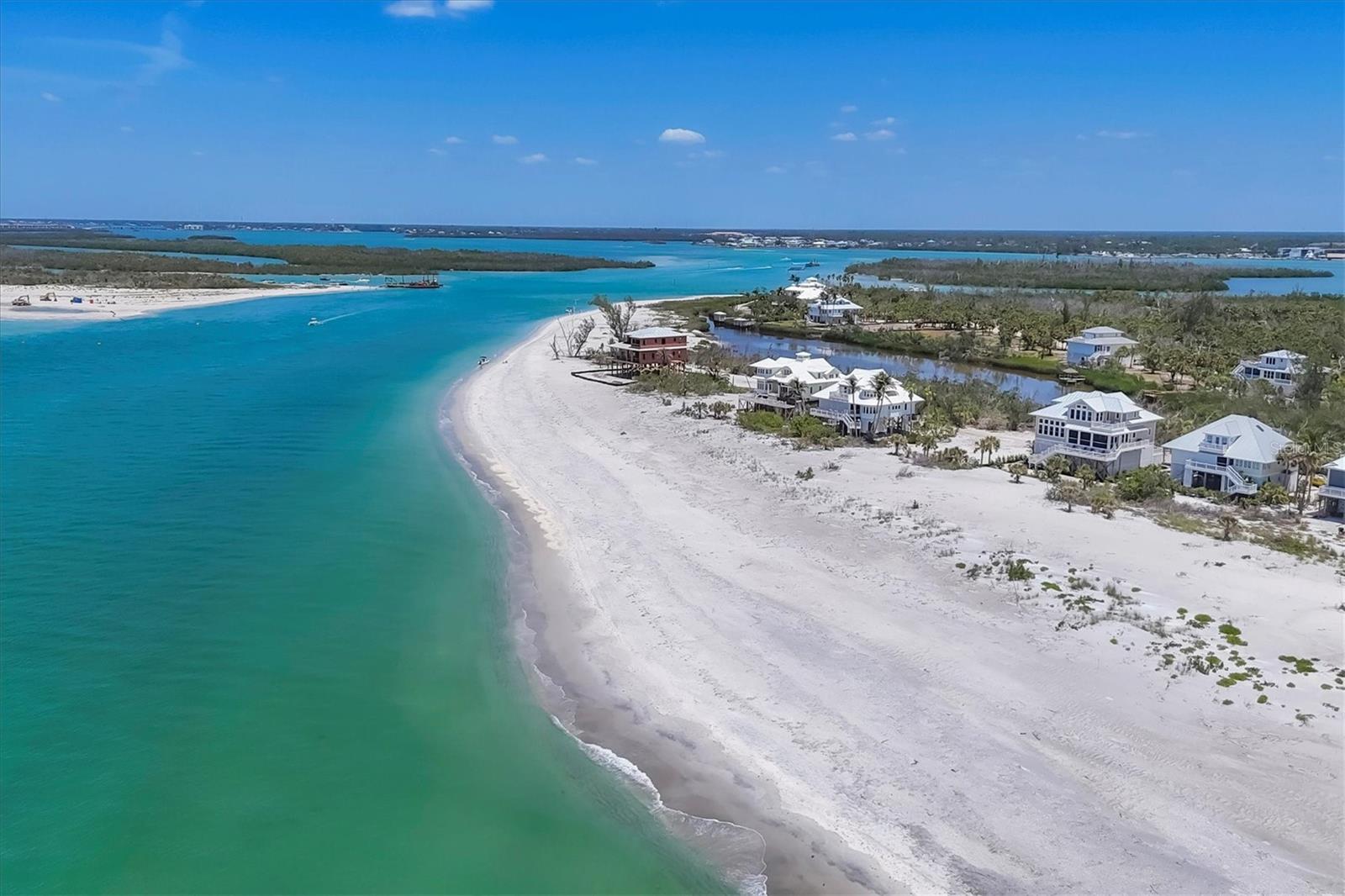 D6142123 Property Photo