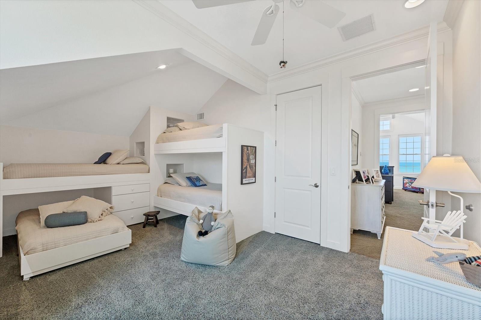 D6142123 Property Photo