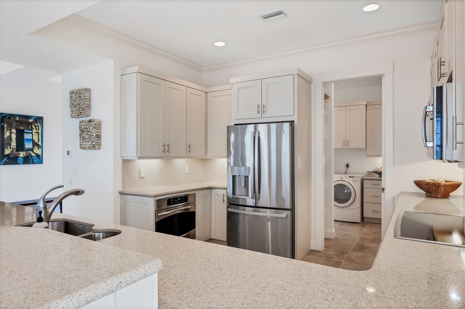 D6142123 Property Photo