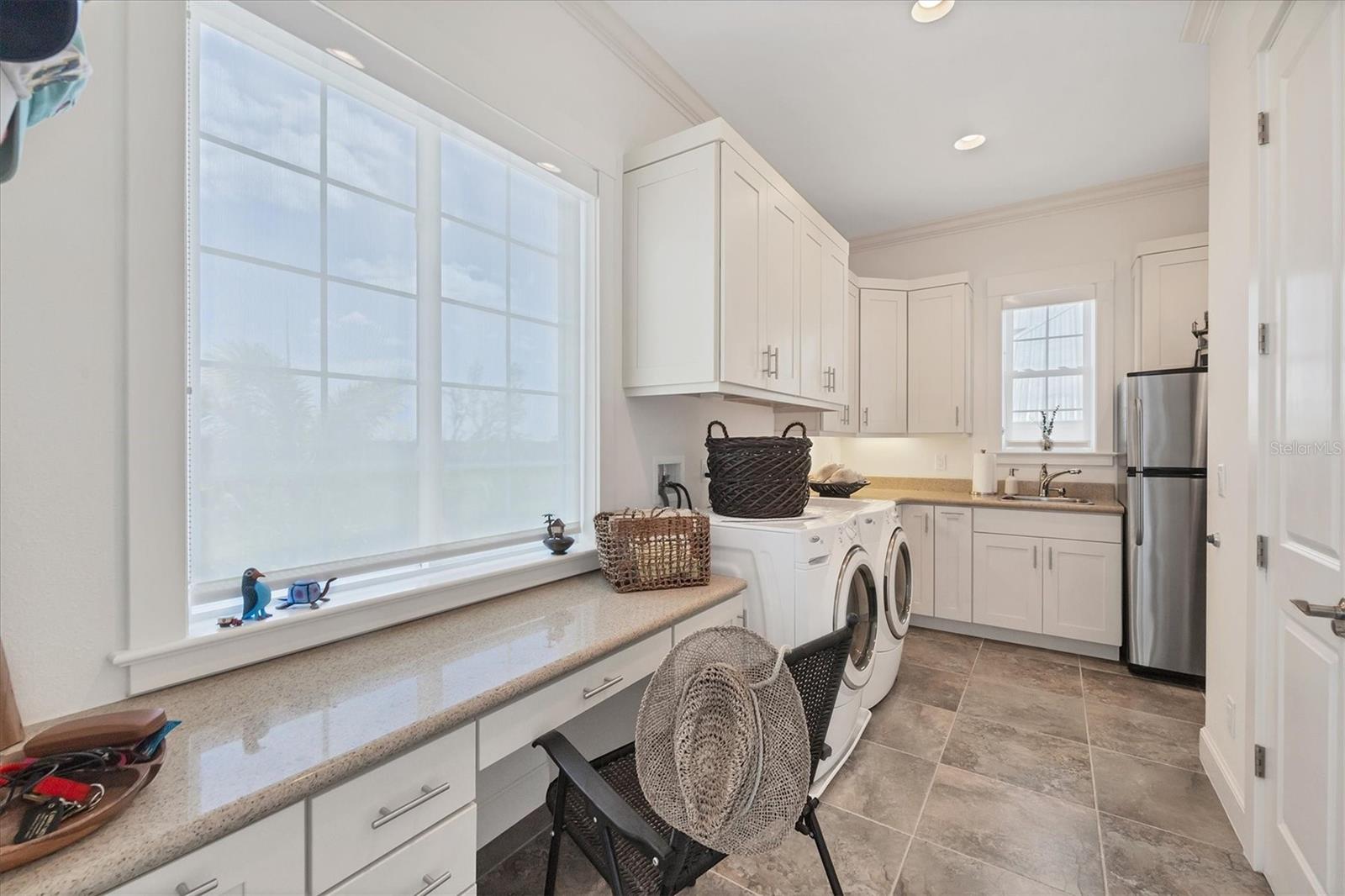 D6142123 Property Photo