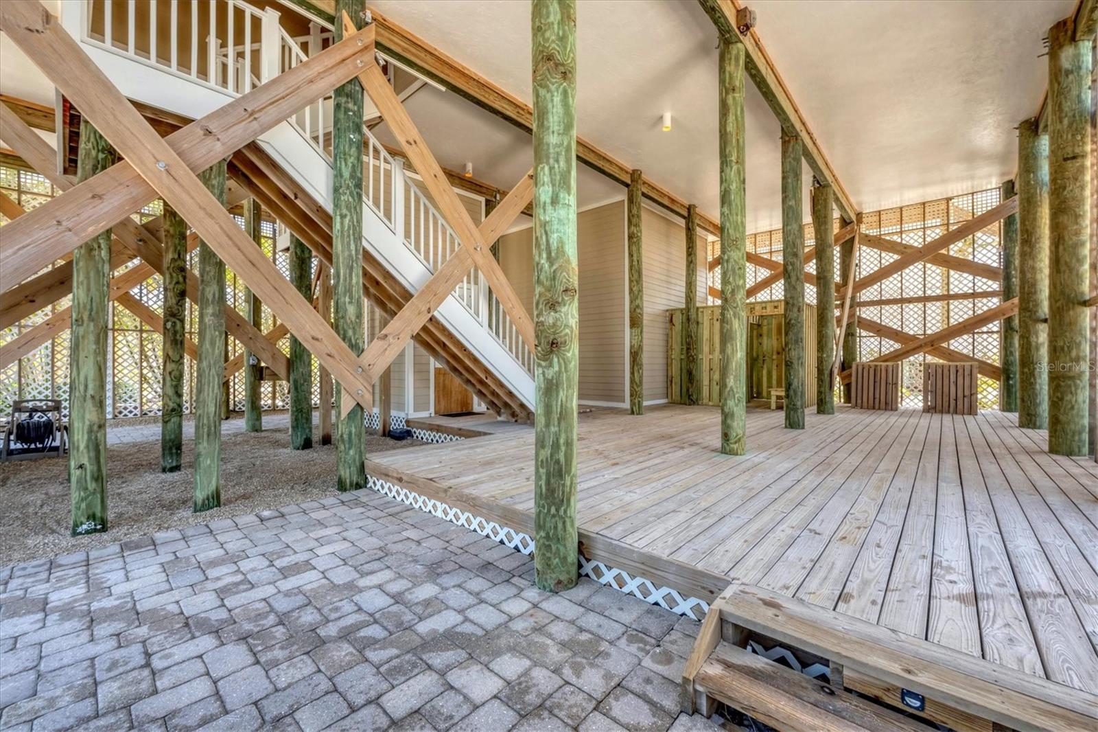 D6142123 Property Photo