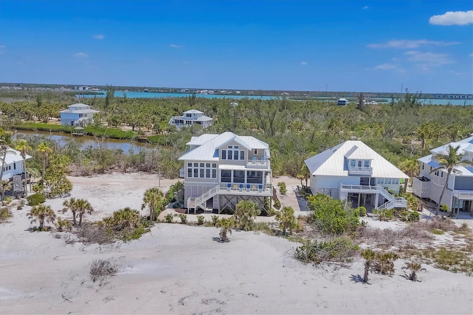 D6142123 Property Photo