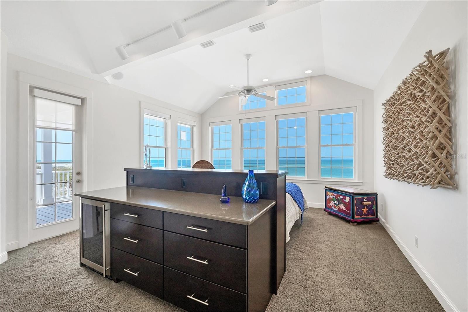 D6142123 Property Photo