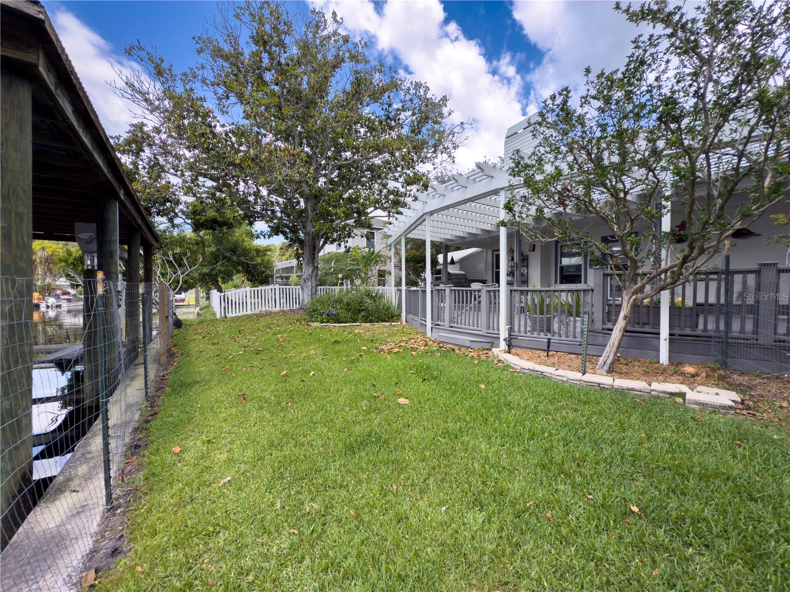75 N CANAL DR, PALM HARBOR, FL, 34684