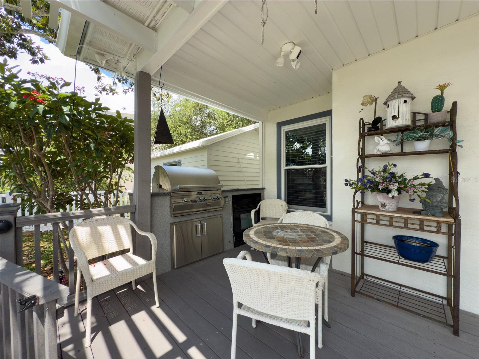 75 N CANAL DR, PALM HARBOR, FL, 34684