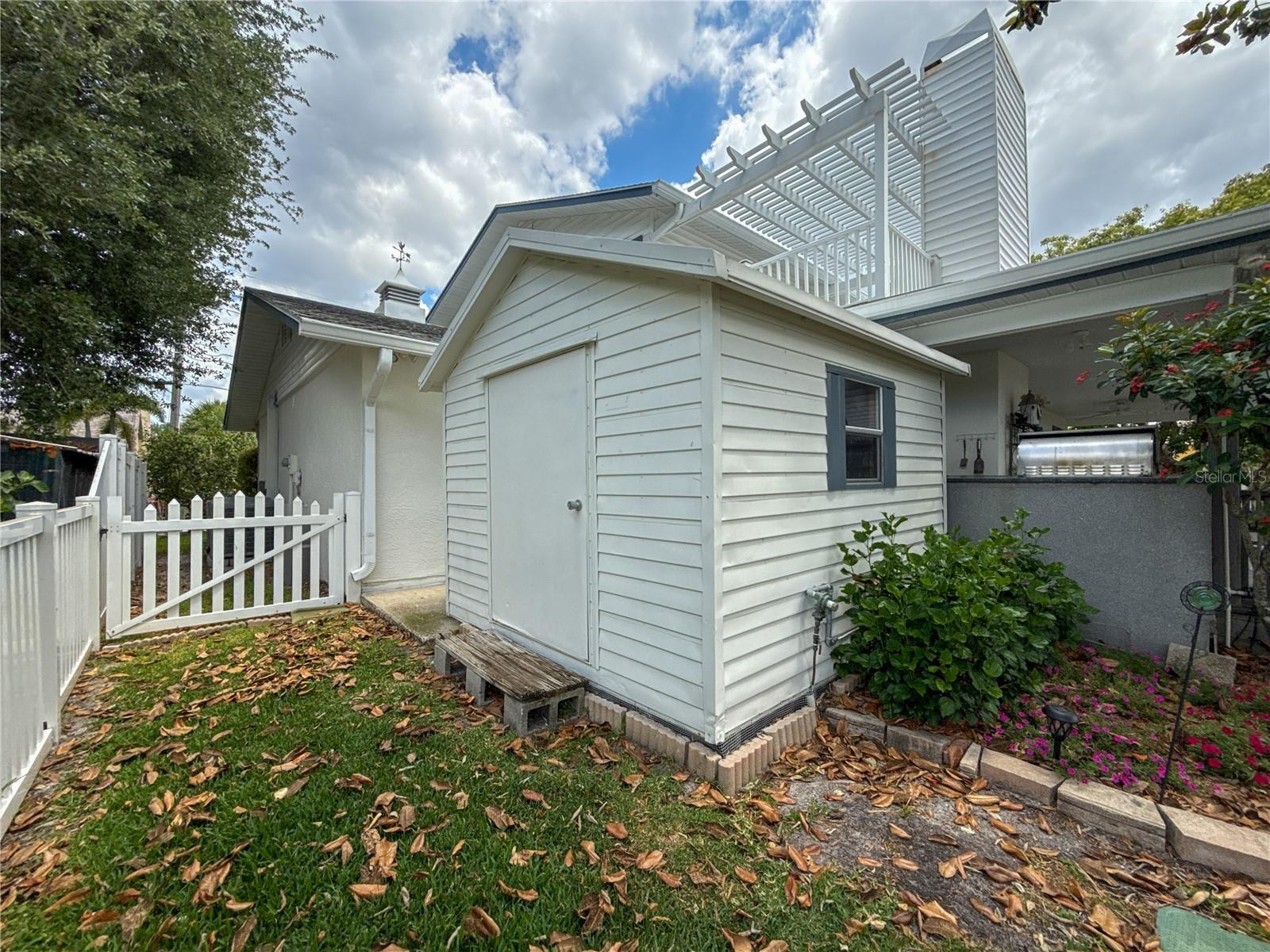 75 N CANAL DR, PALM HARBOR, FL, 34684