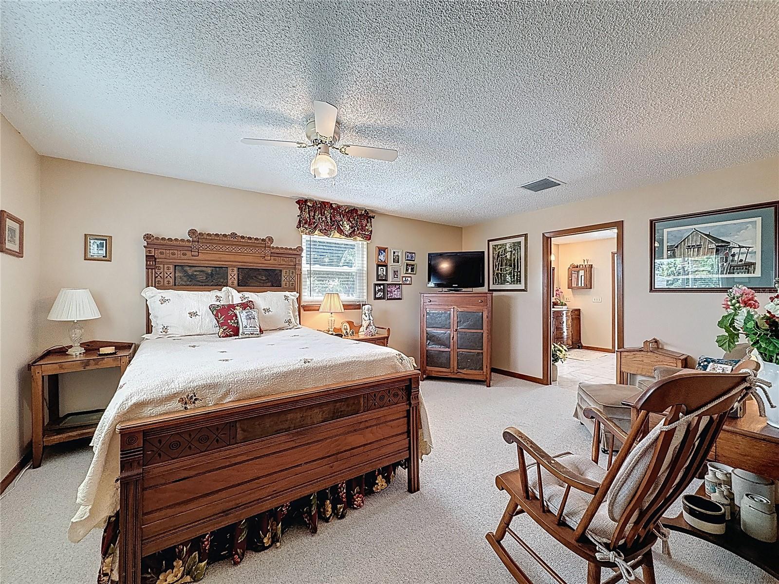 75 N CANAL DR, PALM HARBOR, FL, 34684