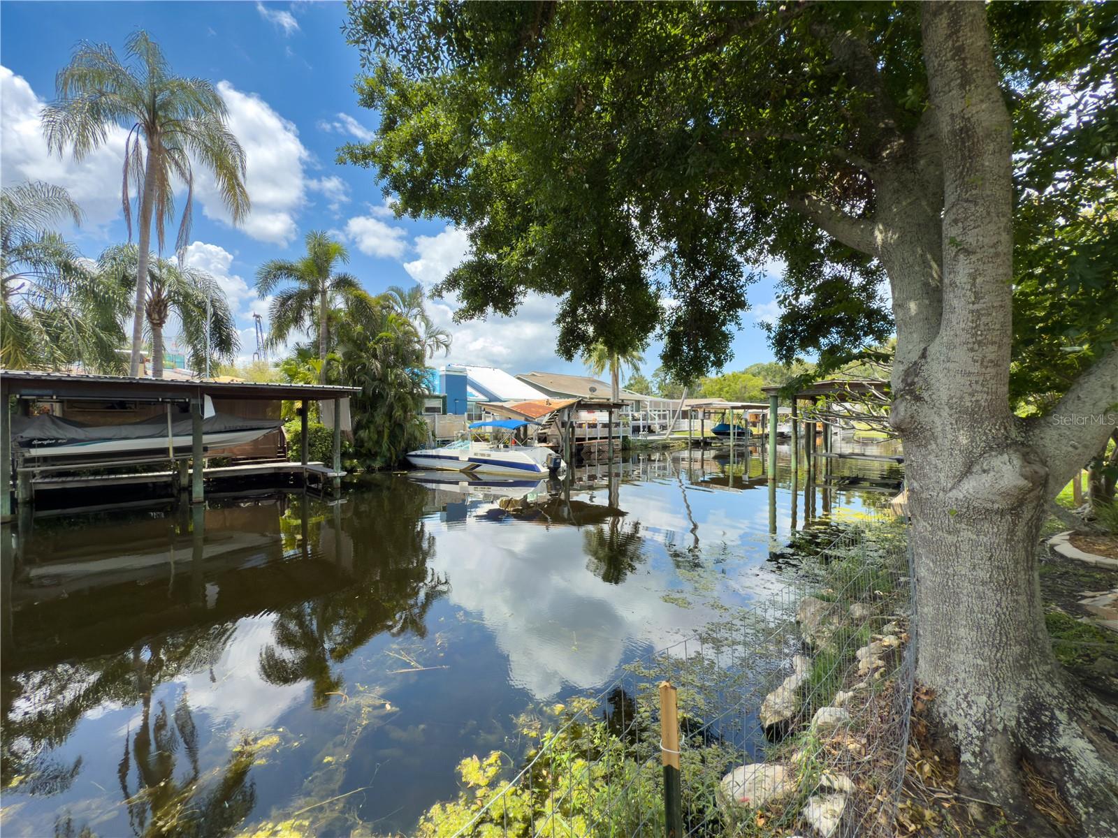 75 N CANAL DR, PALM HARBOR, FL, 34684