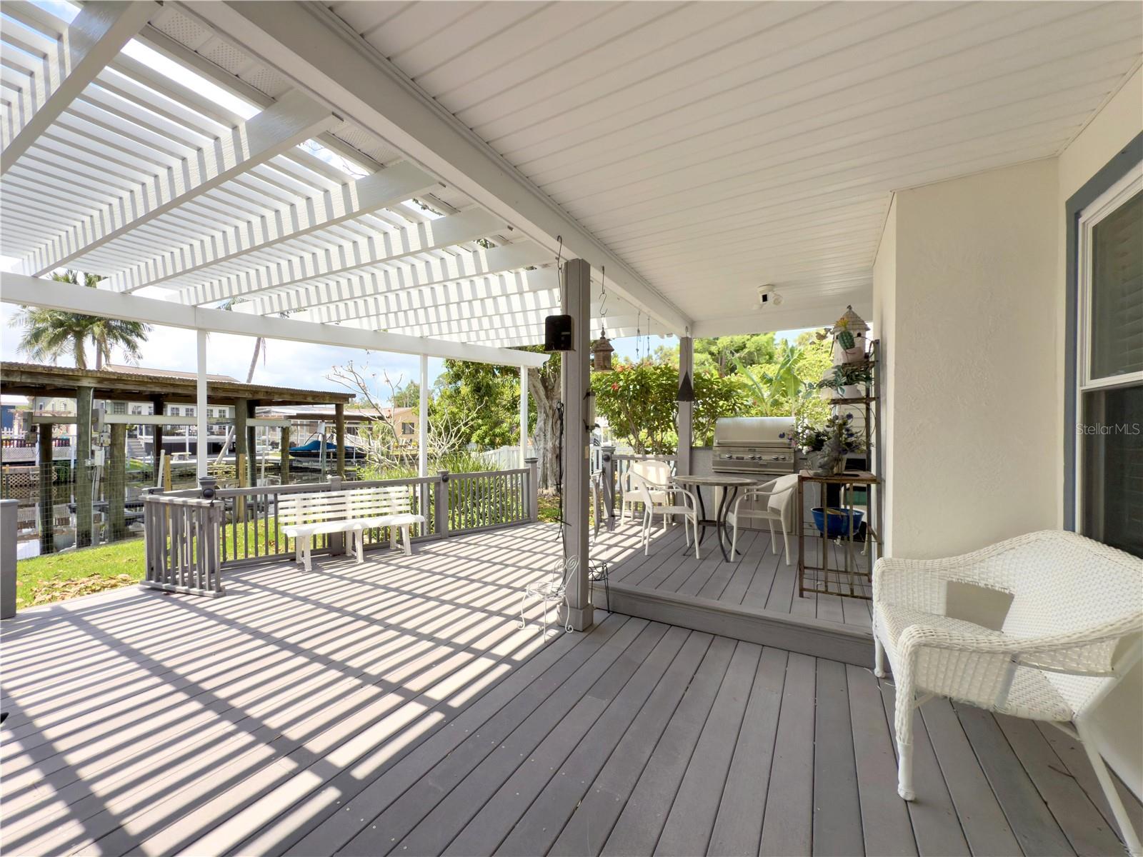 75 N CANAL DR, PALM HARBOR, FL, 34684