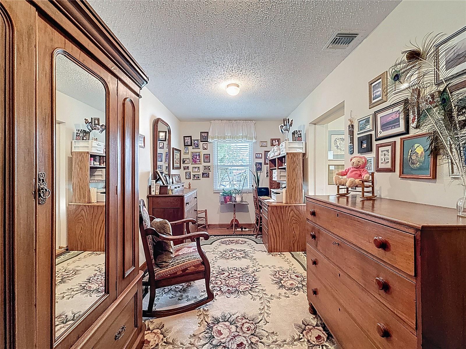 75 N CANAL DR, PALM HARBOR, FL, 34684