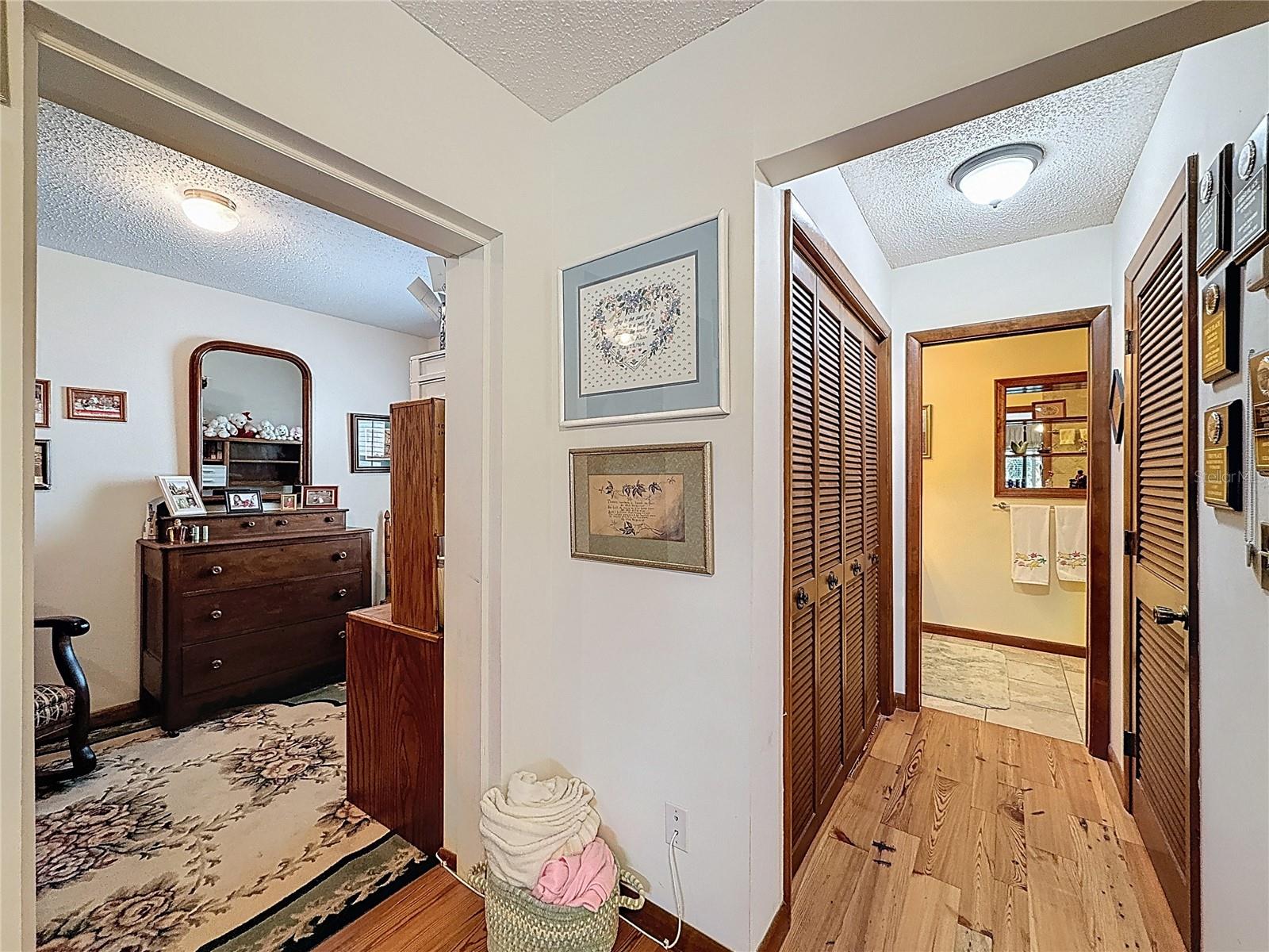 75 N CANAL DR, PALM HARBOR, FL, 34684