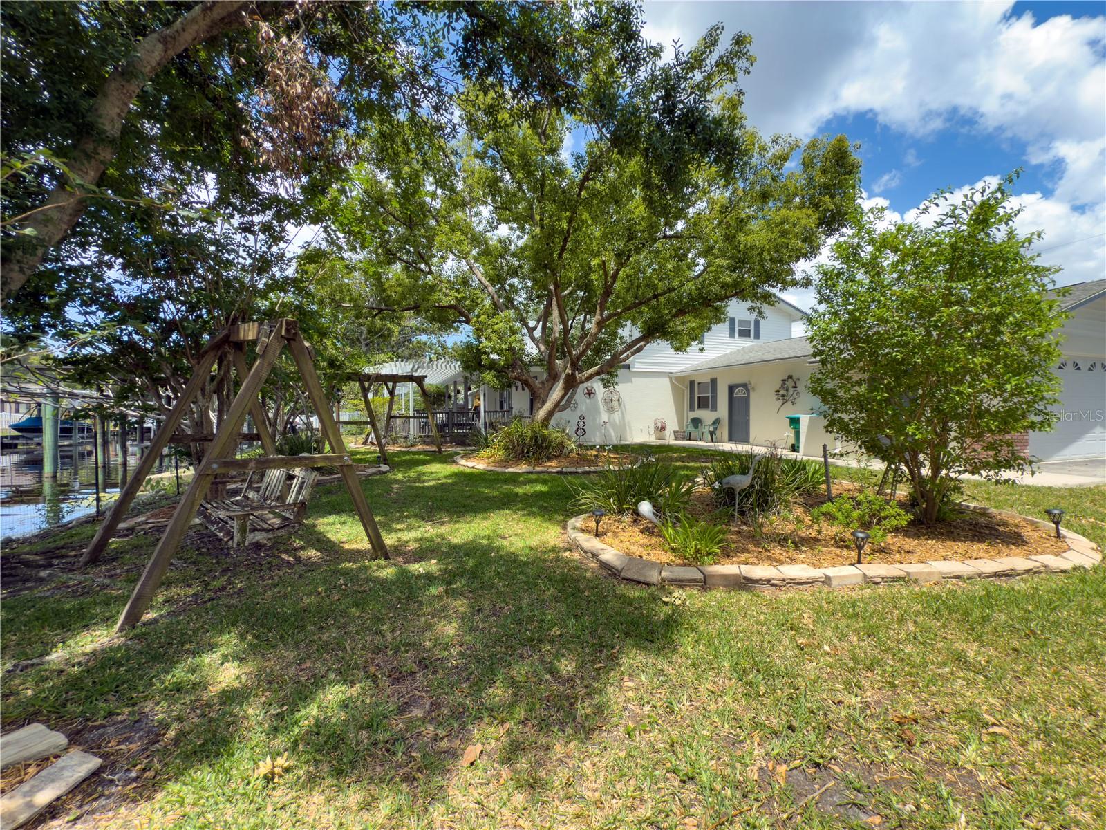 75 N CANAL DR, PALM HARBOR, FL, 34684