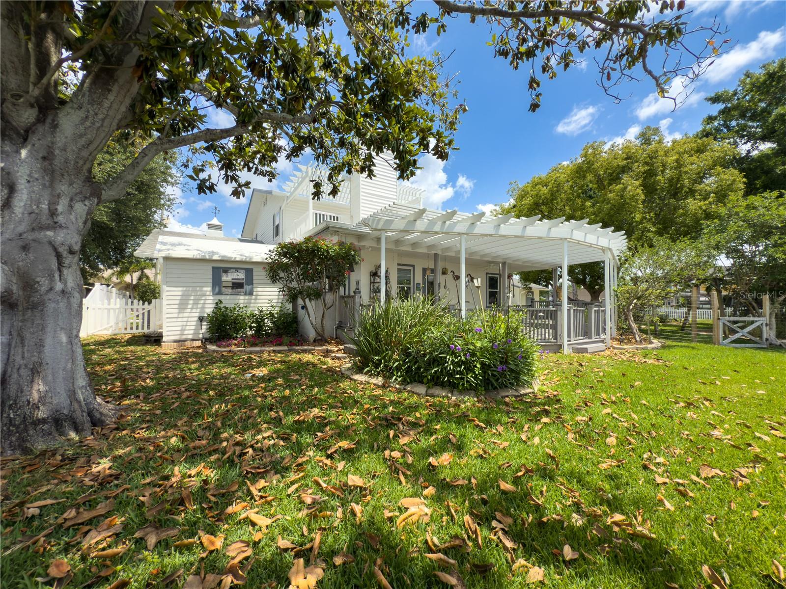 75 N CANAL DR, PALM HARBOR, FL, 34684