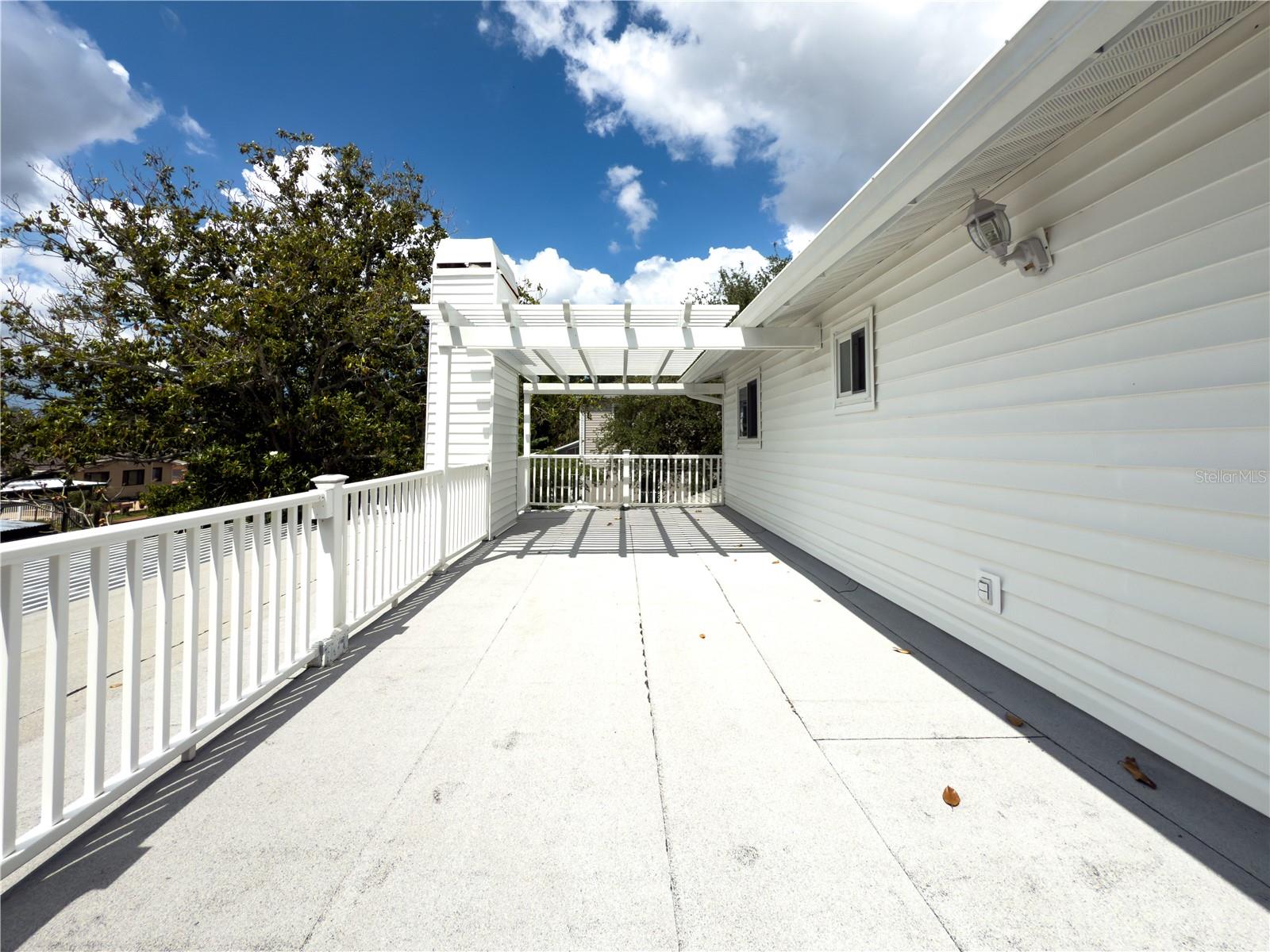 75 N CANAL DR, PALM HARBOR, FL, 34684