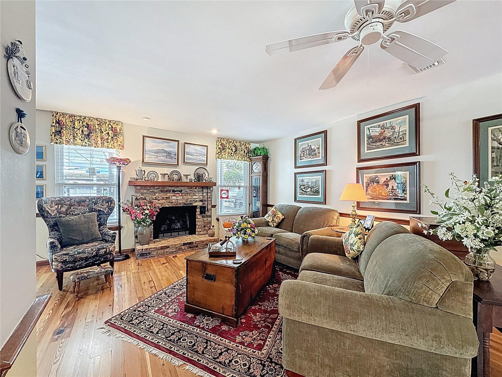 75 N CANAL DR, PALM HARBOR, FL, 34684