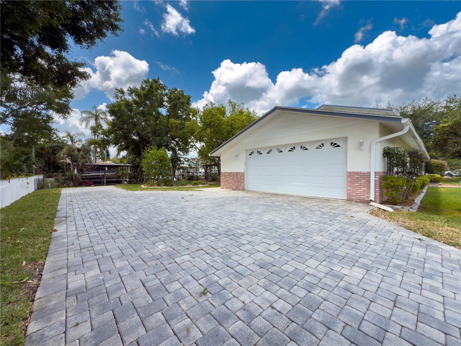 75 N CANAL DR, PALM HARBOR, FL, 34684