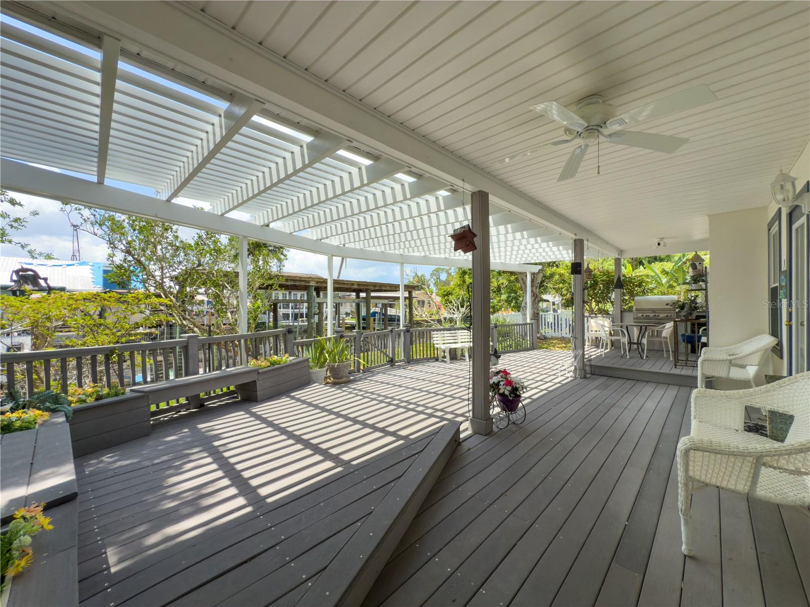 75 N CANAL DR, PALM HARBOR, FL, 34684