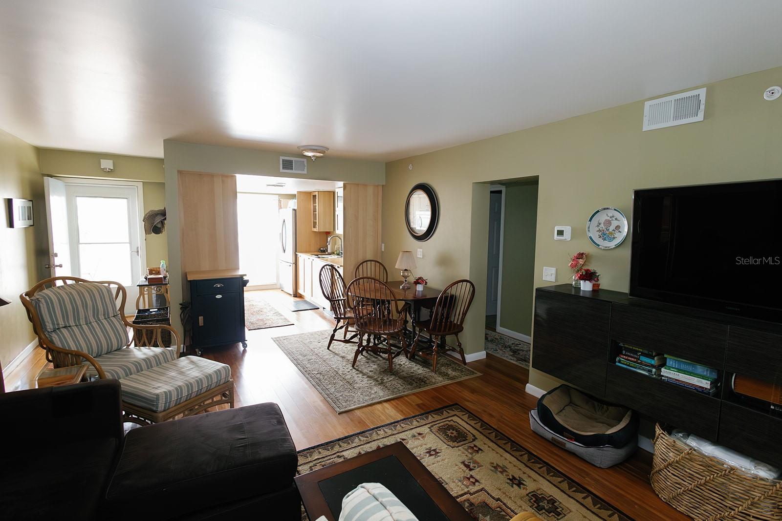 1975 W BAY DR #301, LARGO, FL, 33770