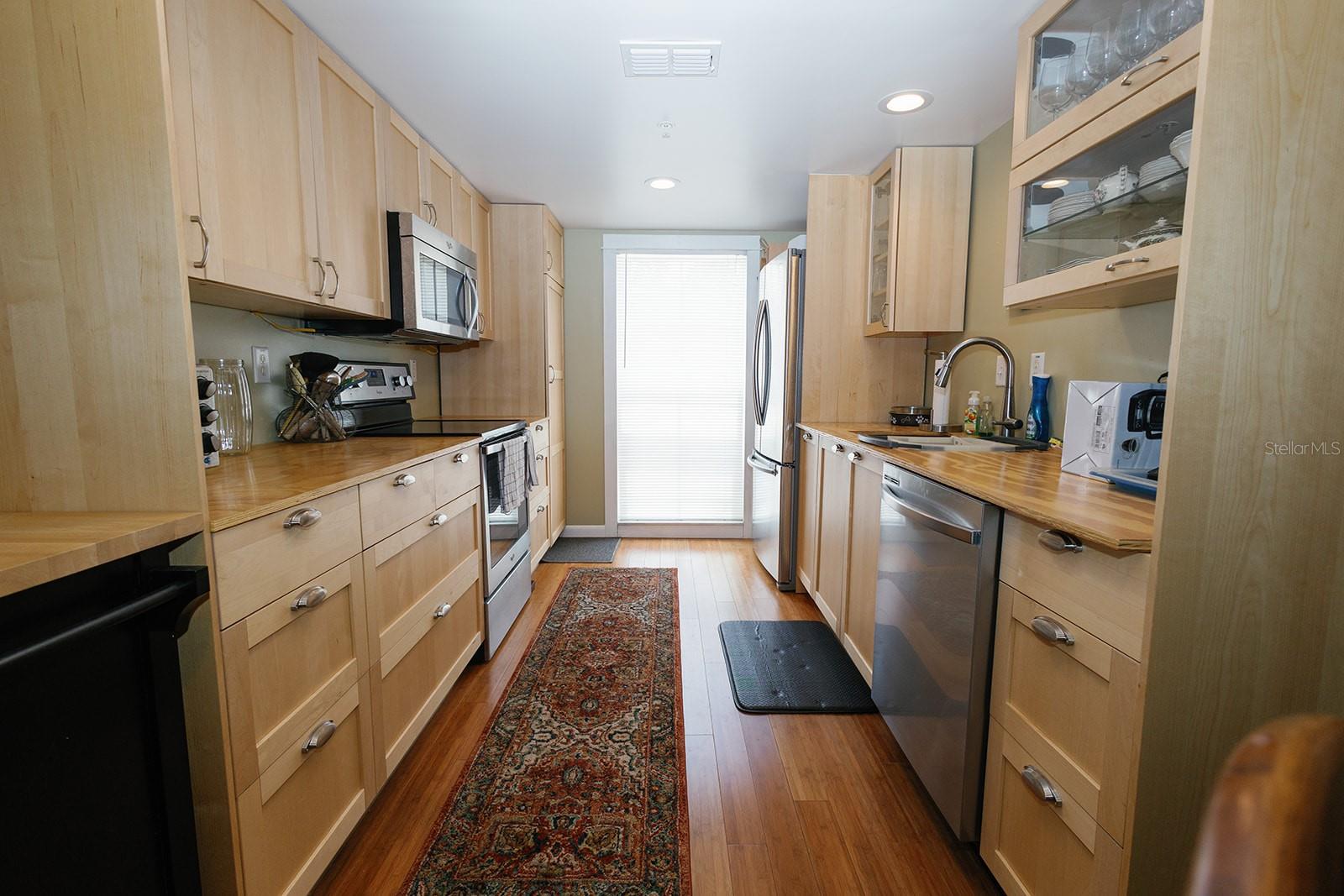 1975 W BAY DR #301, LARGO, FL, 33770