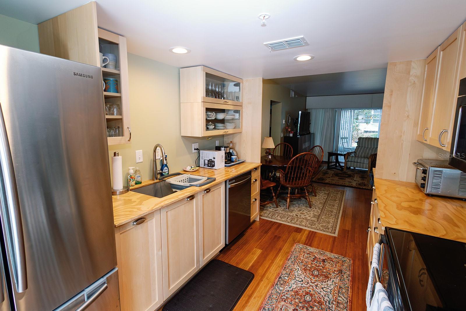 1975 W BAY DR #301, LARGO, FL, 33770