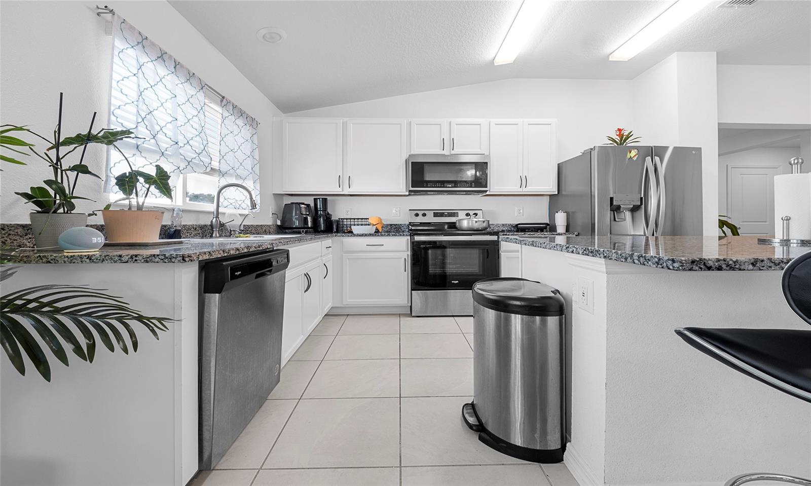 1065 MATTIE POINTE WAY, AUBURNDALE, FL, 33823