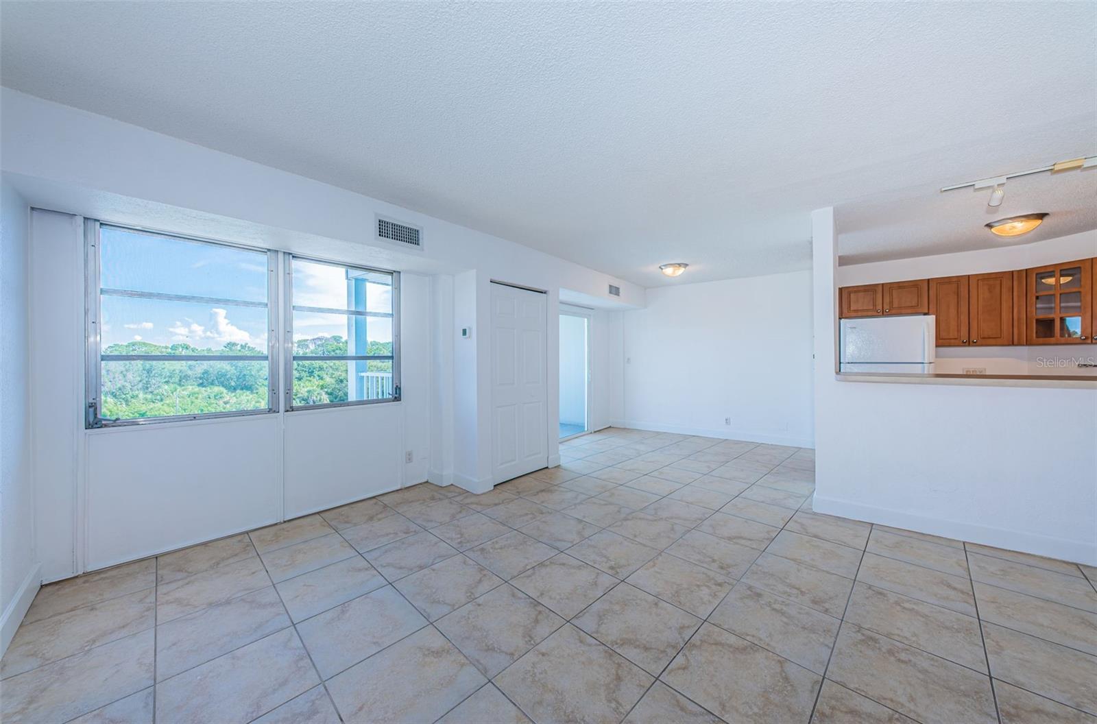 TB8379377 Property Photo