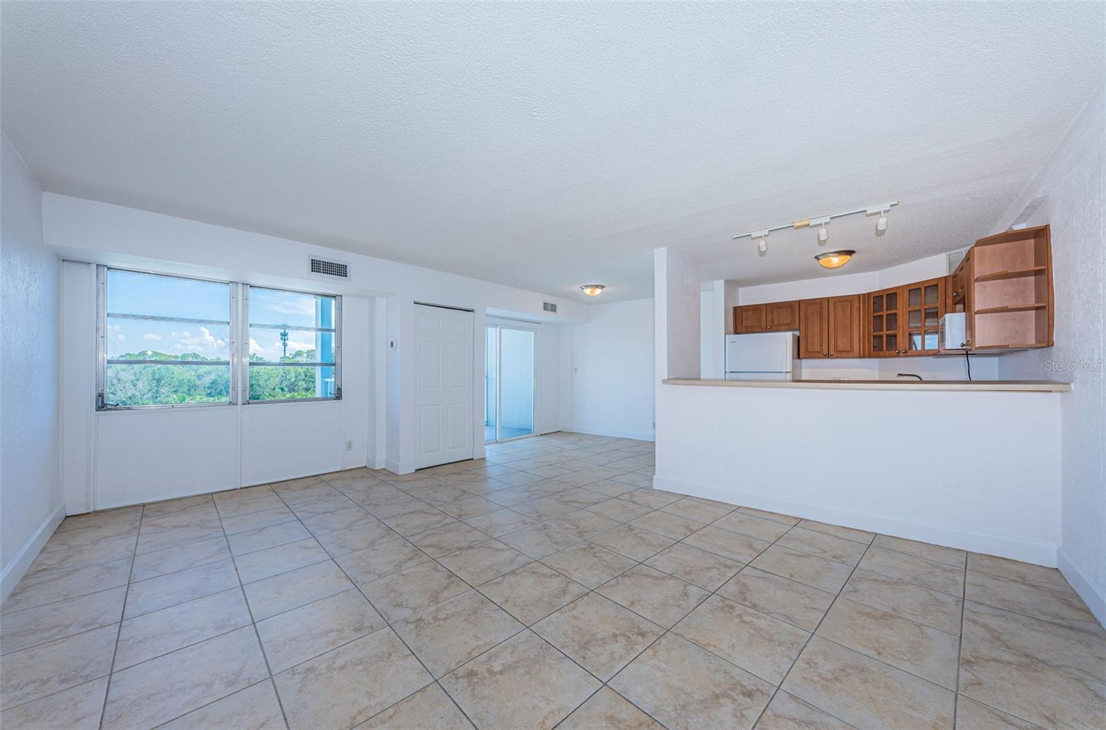 TB8379377 Property Photo