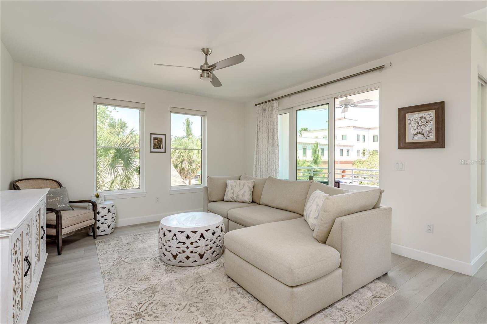 231 2ND ST S #201, SAFETY HARBOR, FL, 34695