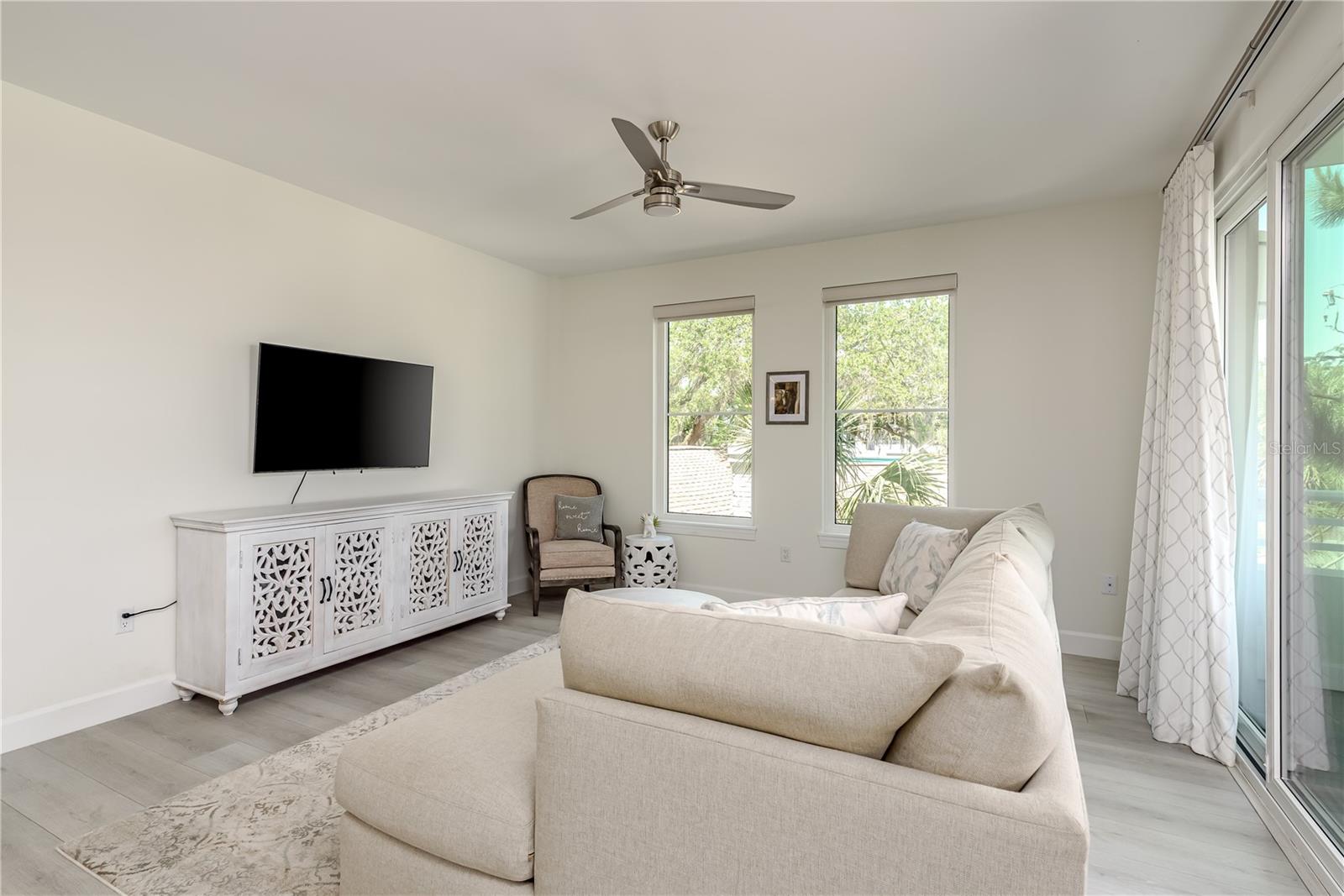 231 2ND ST S #201, SAFETY HARBOR, FL, 34695