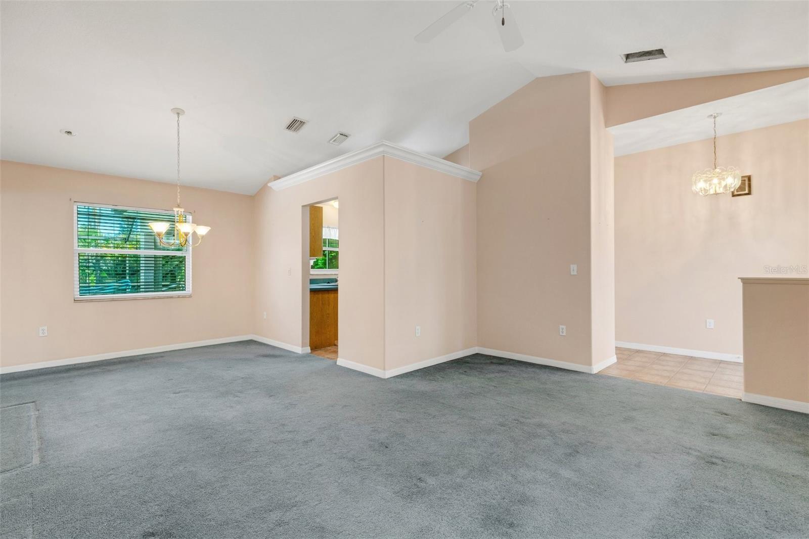 835 70TH DR E, SARASOTA, FL, 34243