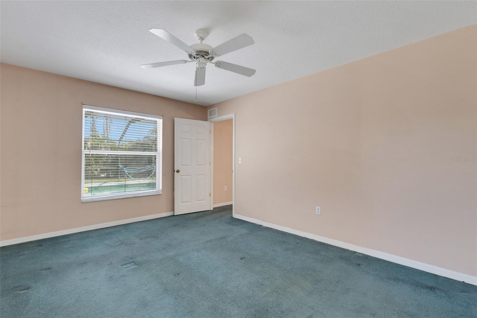 835 70TH DR E, SARASOTA, FL, 34243