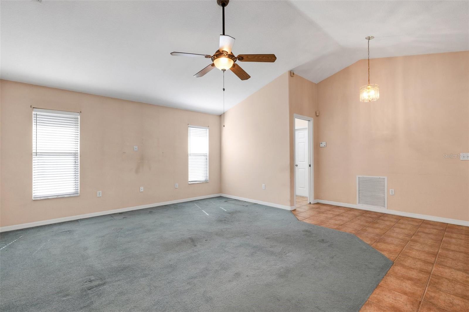 835 70TH DR E, SARASOTA, FL, 34243