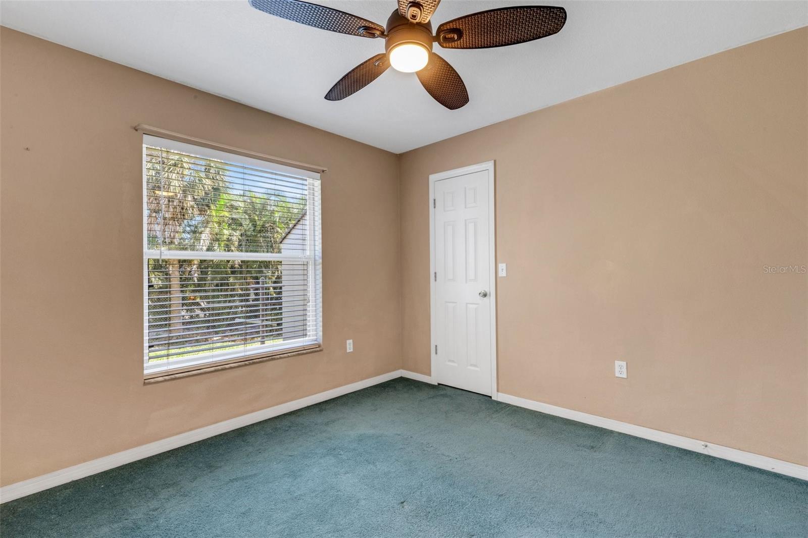 835 70TH DR E, SARASOTA, FL, 34243