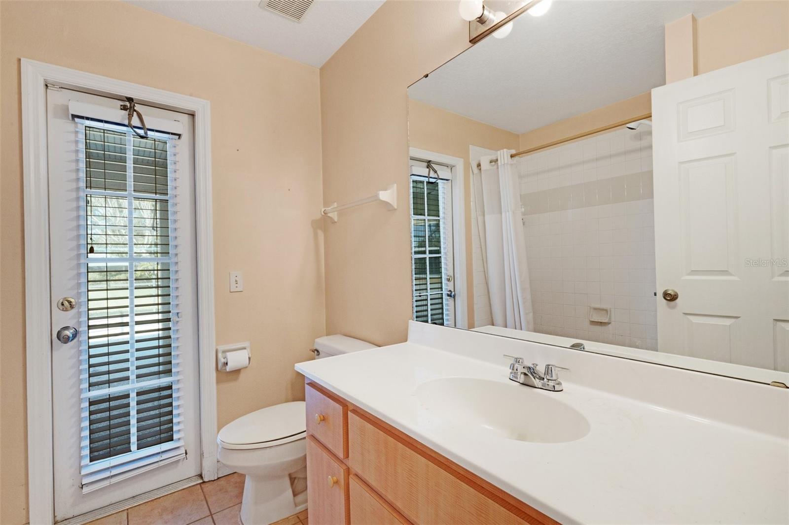 835 70TH DR E, SARASOTA, FL, 34243