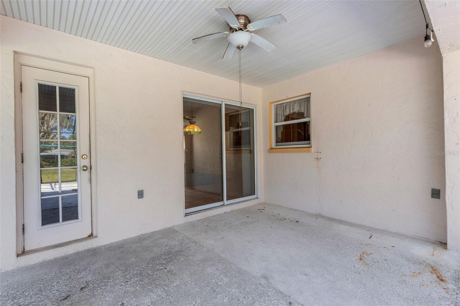 835 70TH DR E, SARASOTA, FL, 34243