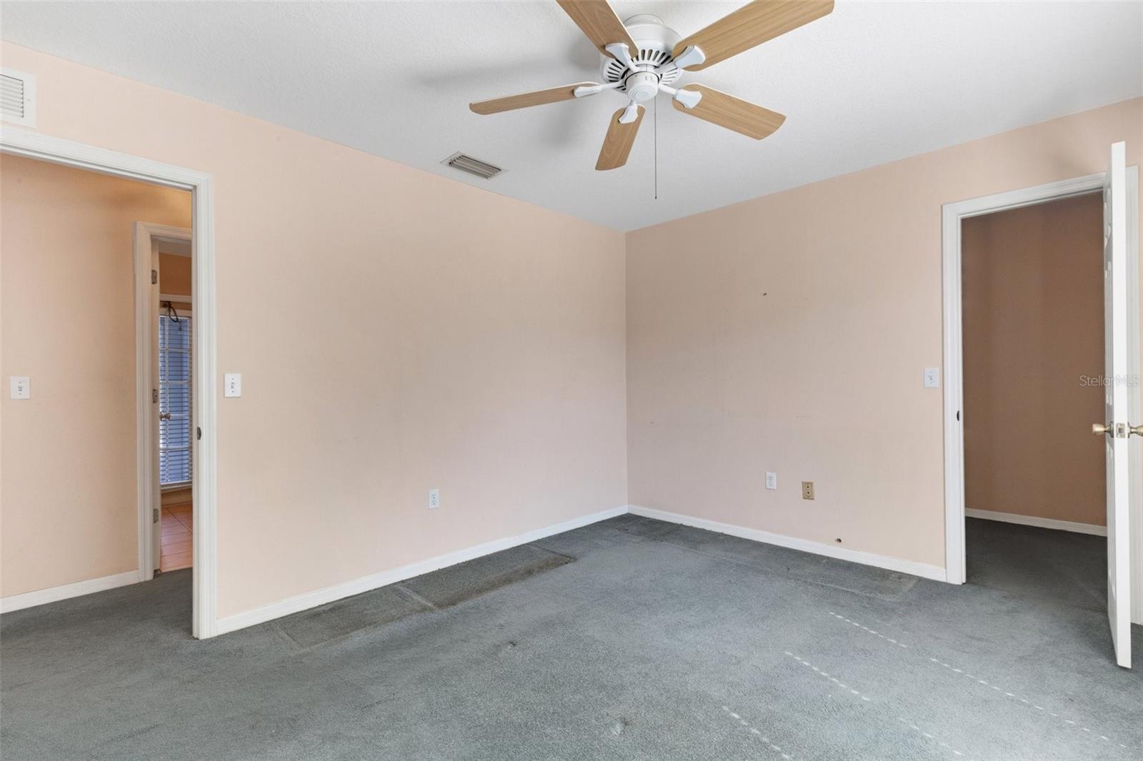 835 70TH DR E, SARASOTA, FL, 34243