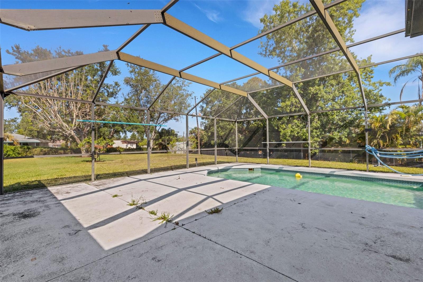 835 70TH DR E, SARASOTA, FL, 34243