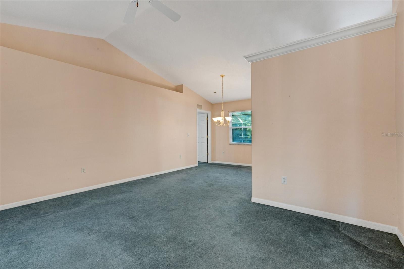 835 70TH DR E, SARASOTA, FL, 34243