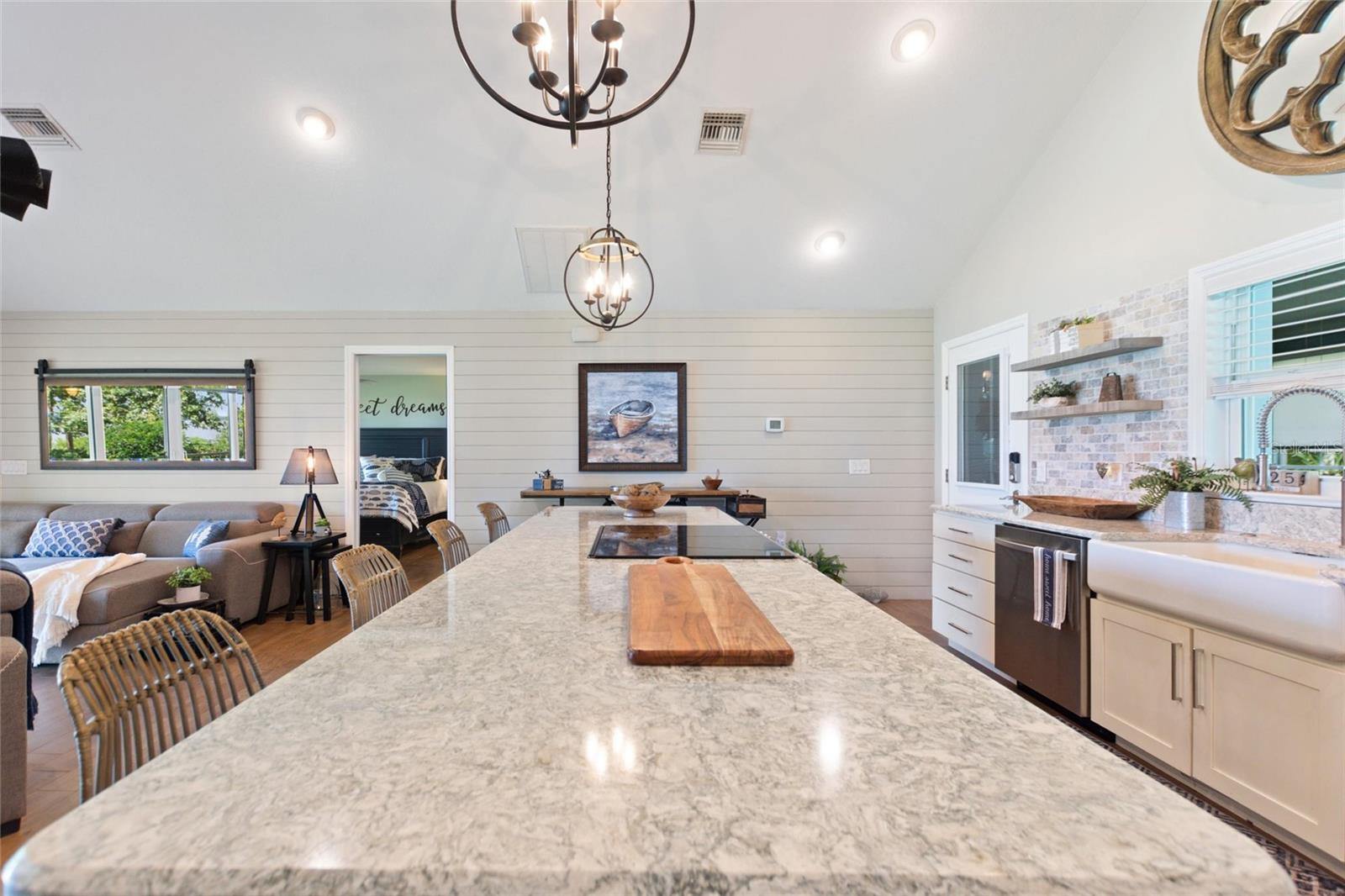 1395 S LAKE REEDY BLVD, FROSTPROOF, FL, 33843