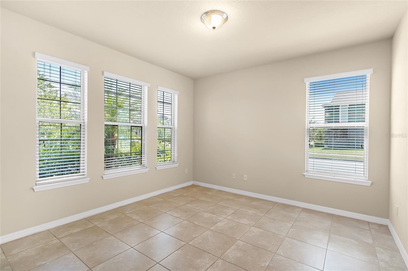 16043 PEBBLE BLUFF LOOP, WINTER GARDEN, FL, 34787