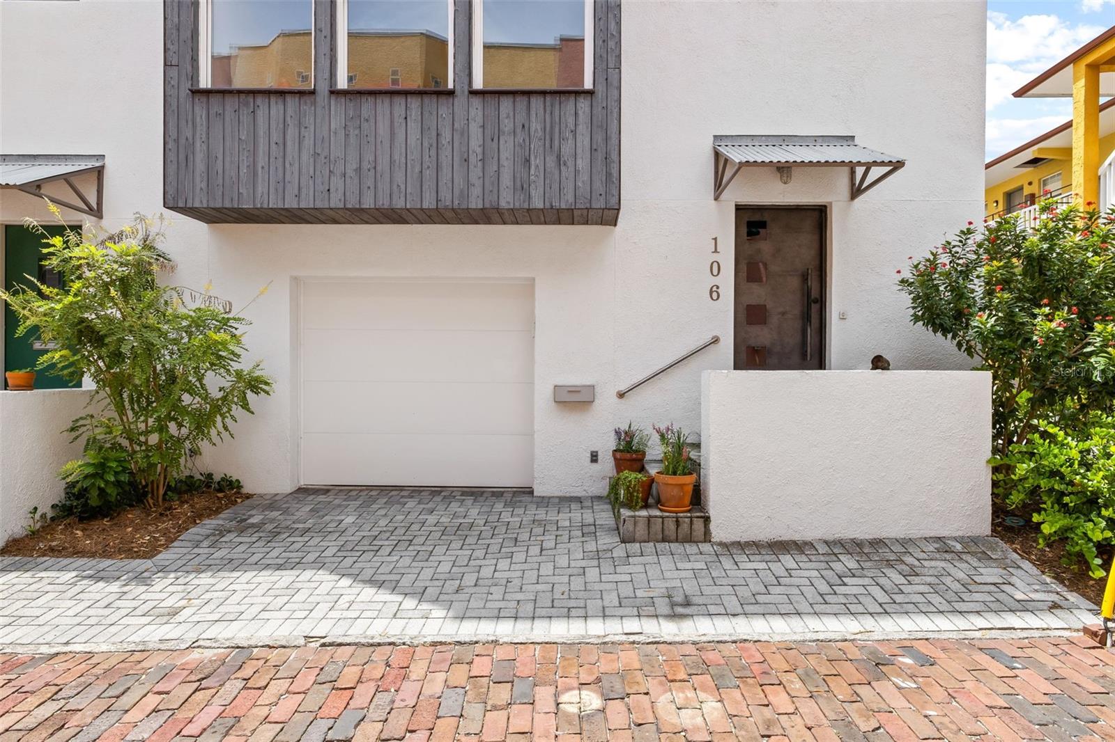 106 FAREHAM PL N, ST PETERSBURG, FL, 33701