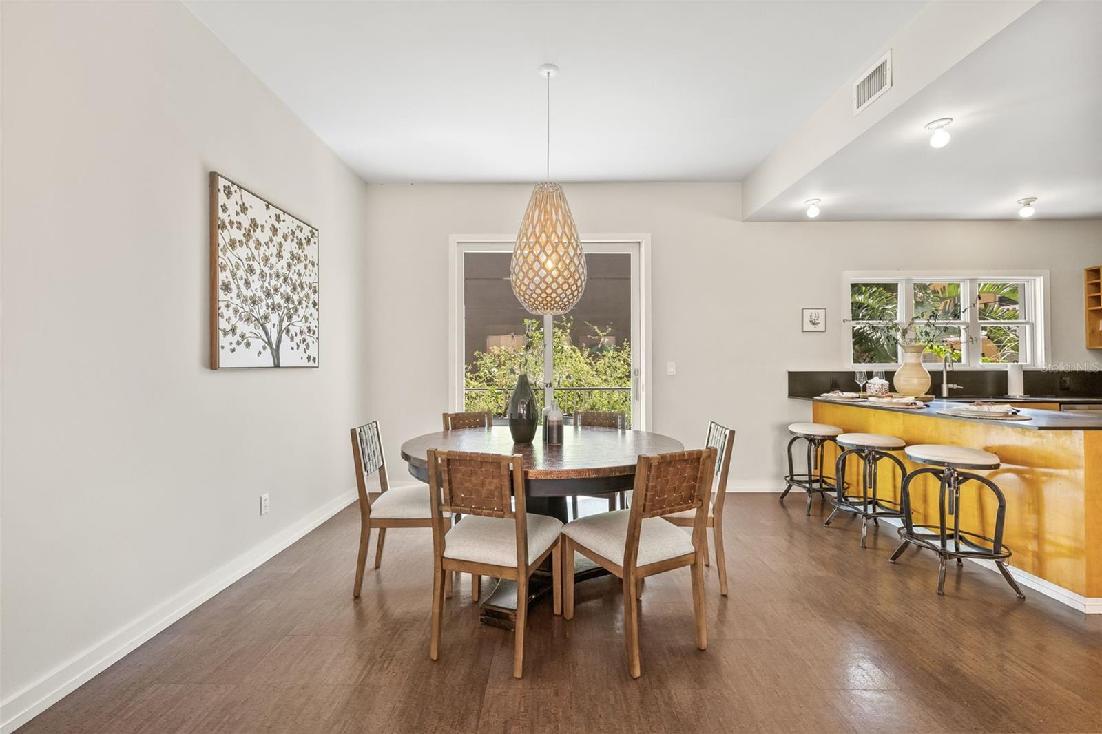 106 FAREHAM PL N, ST PETERSBURG, FL, 33701