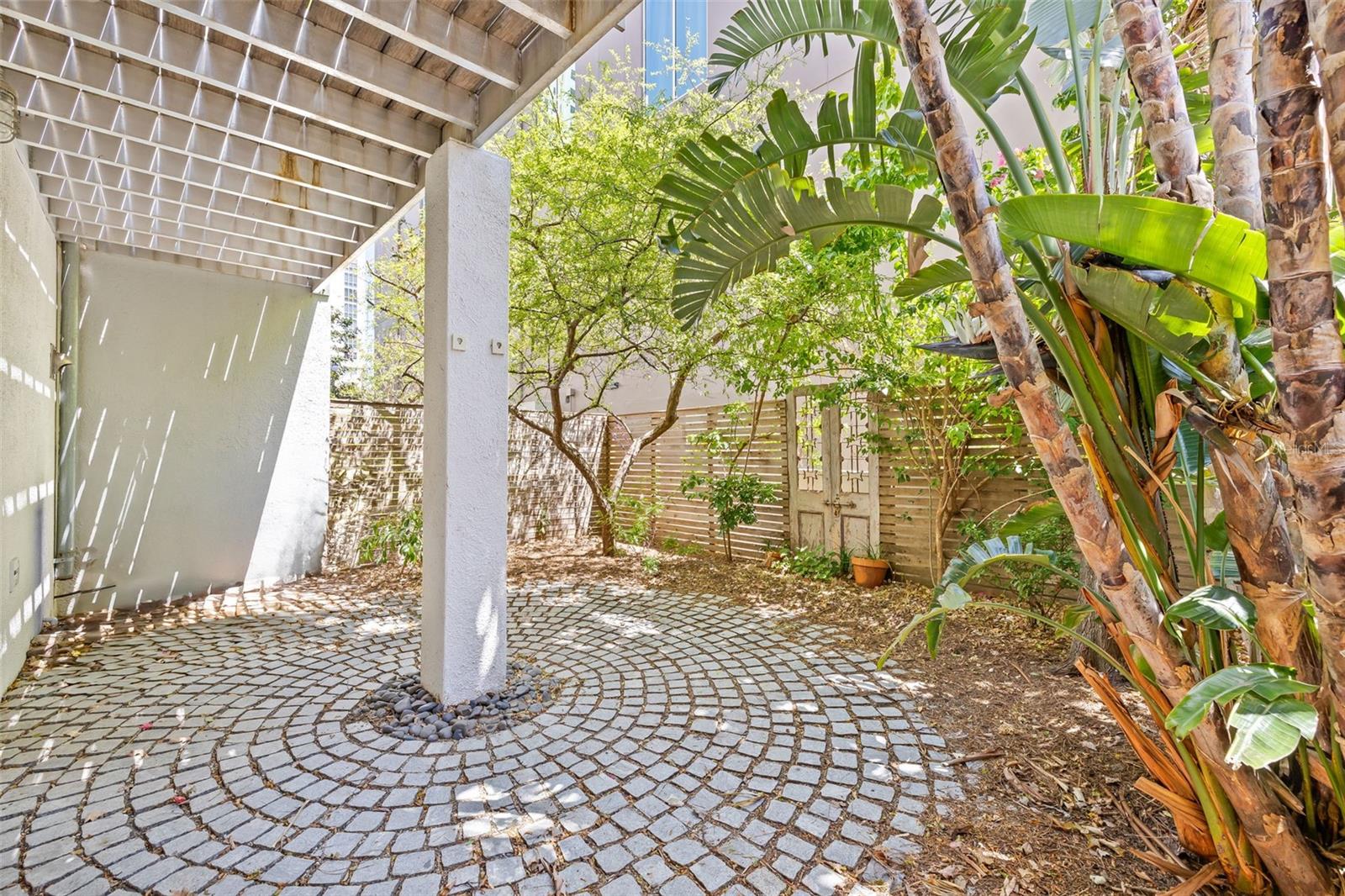 106 FAREHAM PL N, ST PETERSBURG, FL, 33701