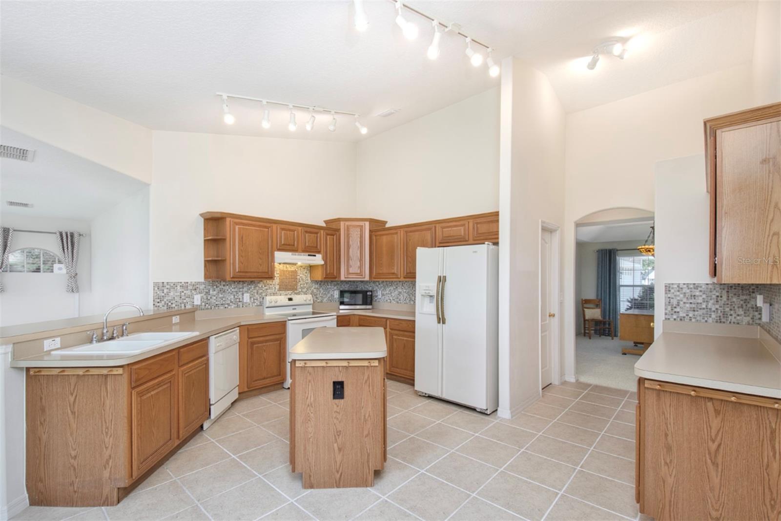 987 PRINCETON DR, CLERMONT, FL, 34711