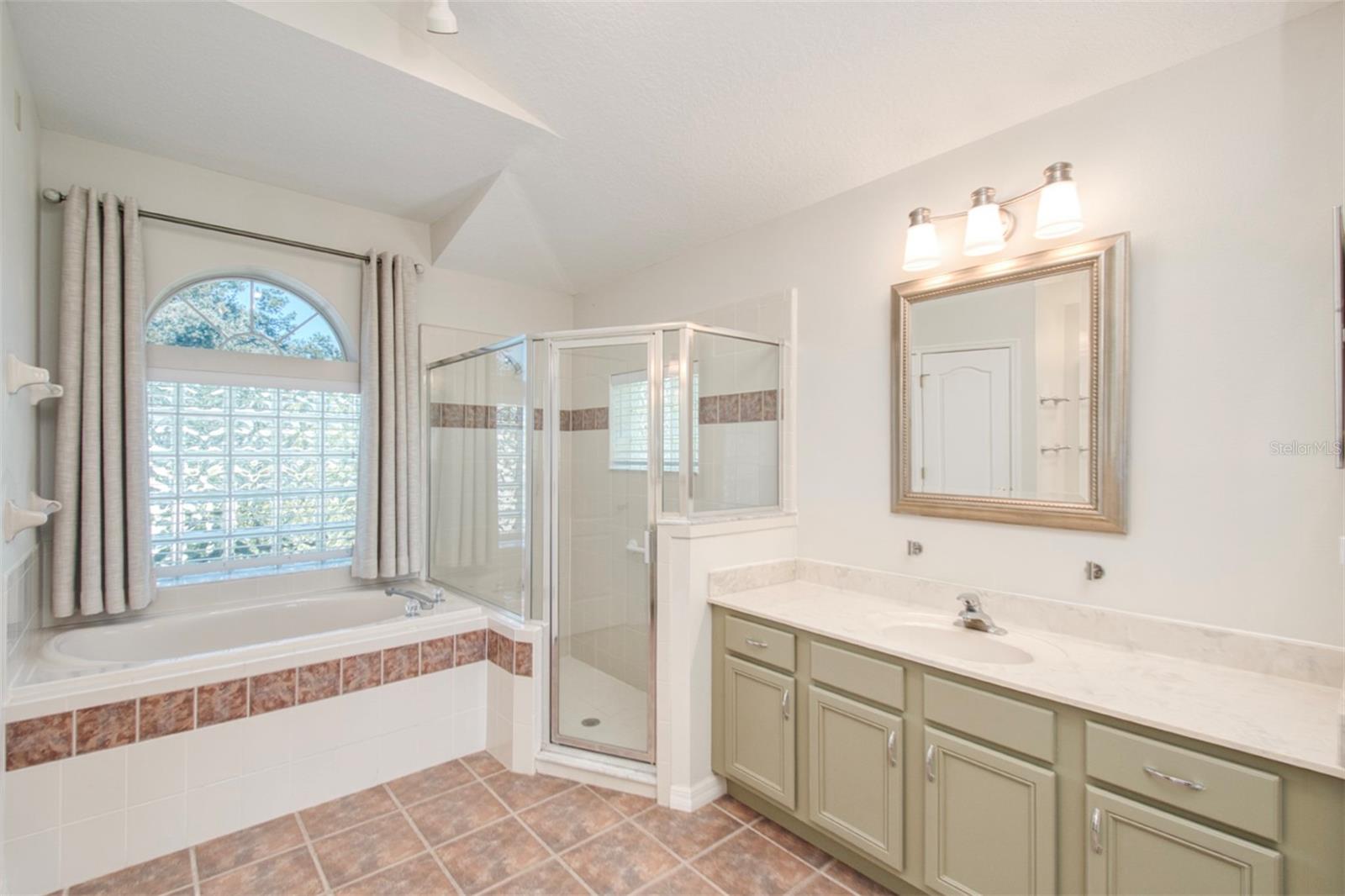 987 PRINCETON DR, CLERMONT, FL, 34711