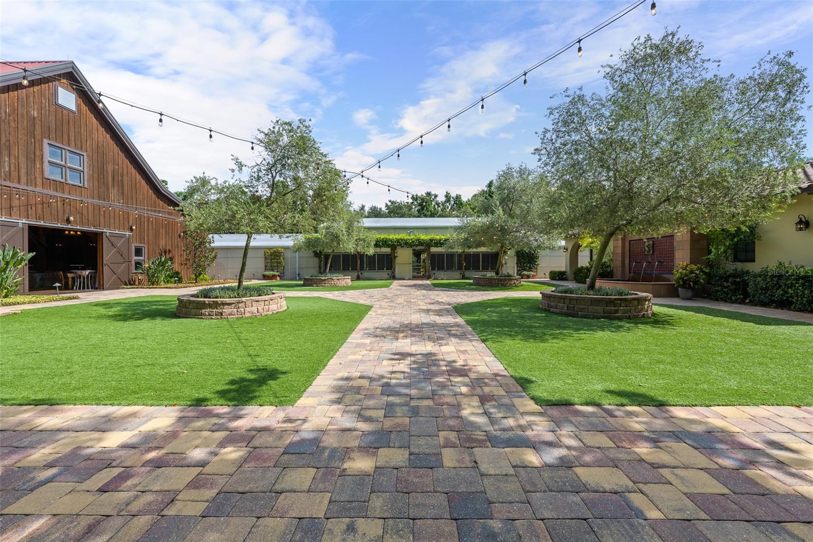 TB8379435 Property Photo