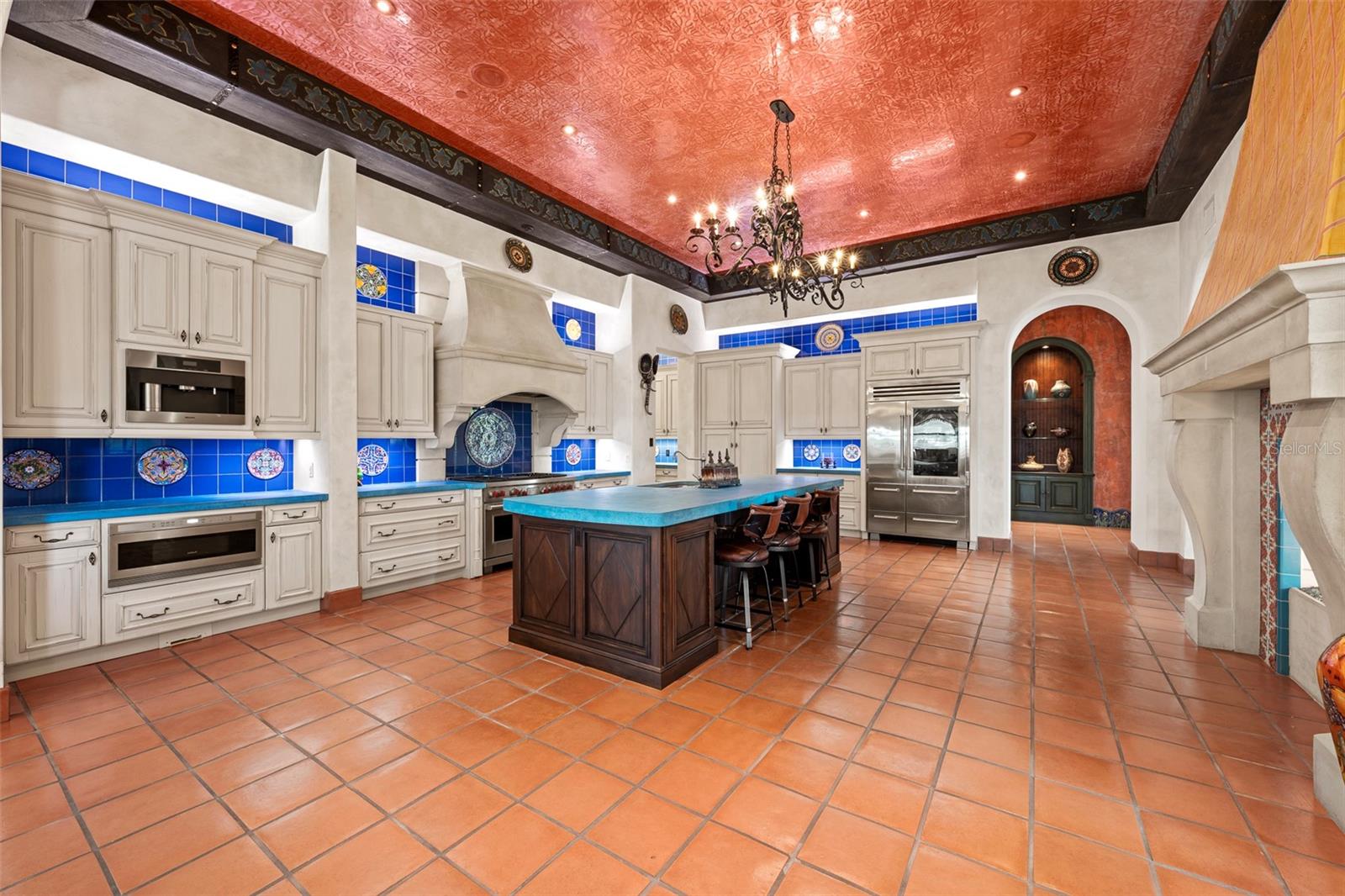 TB8379435 Property Photo