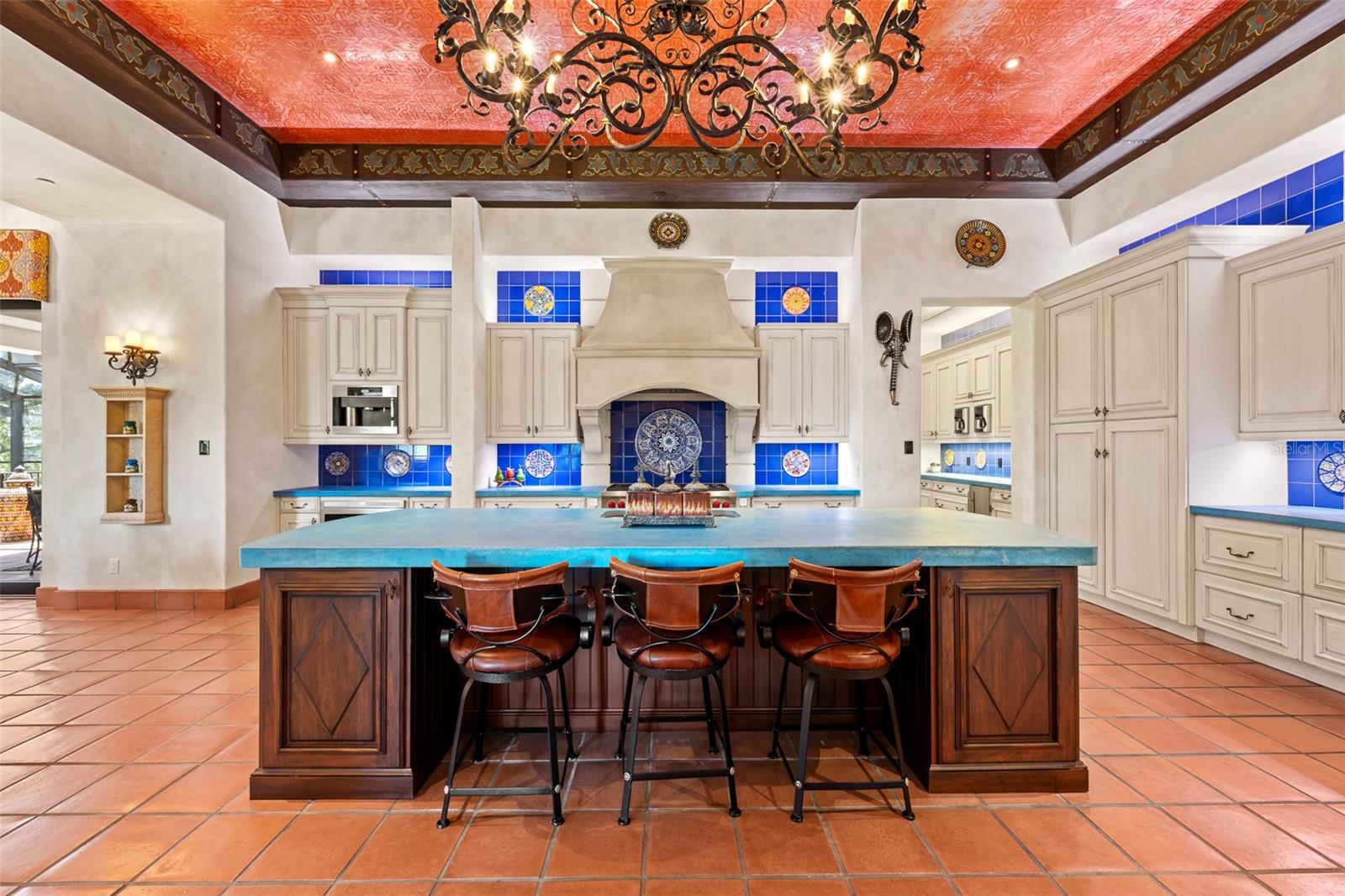 TB8379435 Property Photo